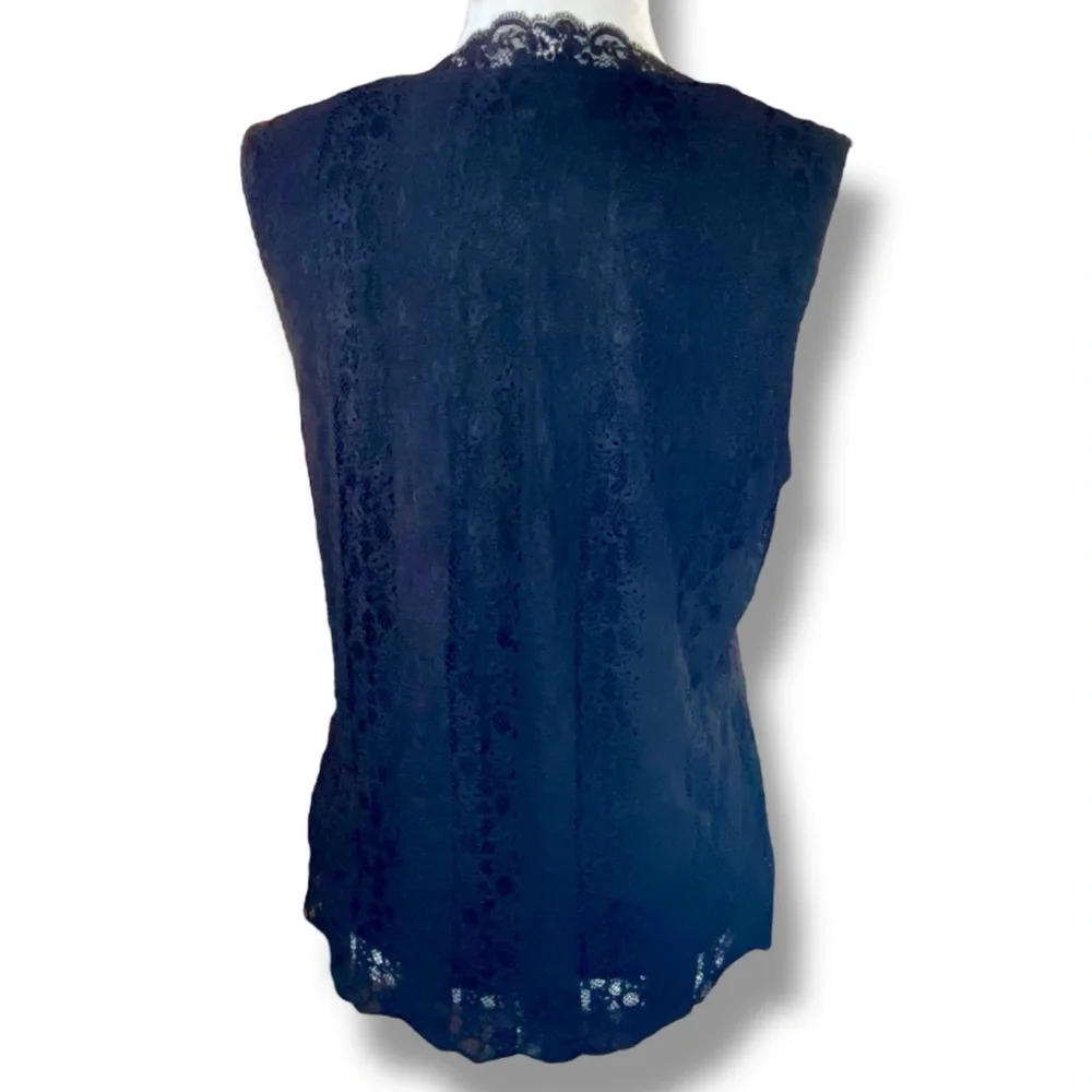 Covington Black Lace V Neck Sleeveless Top — Women’s Size L (14-16) - Picture 4 of 9